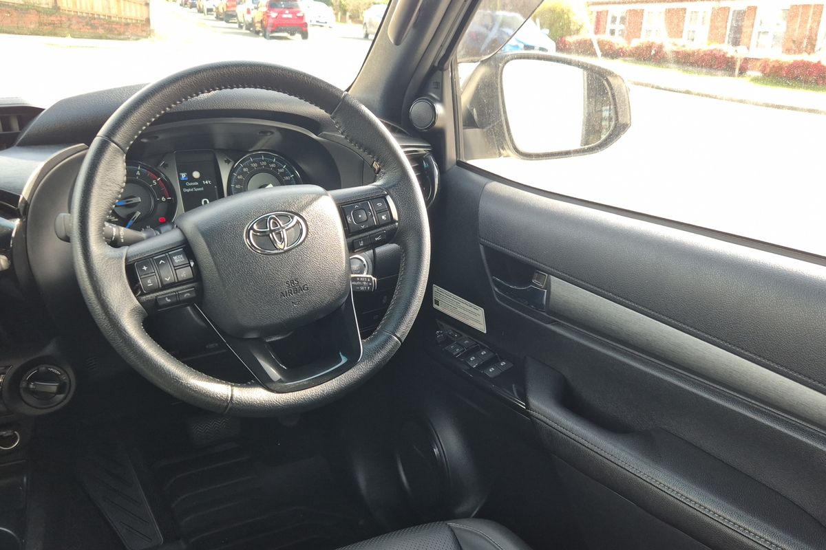Hilux 4x4 Rugged X 2.8L T Diesel Automatic Double Cab 2U76940 001