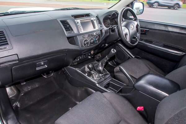 2015 Toyota Hilux SR KUN26R