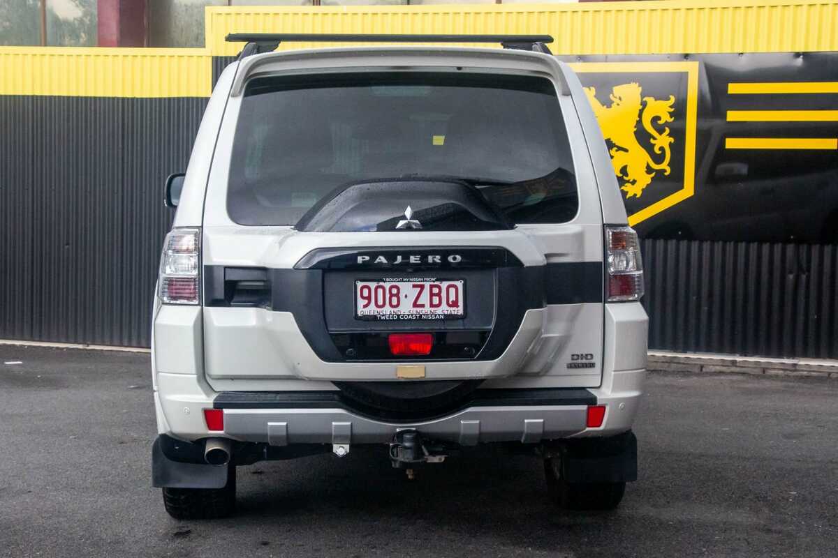 2015 Mitsubishi Pajero Exceed NX