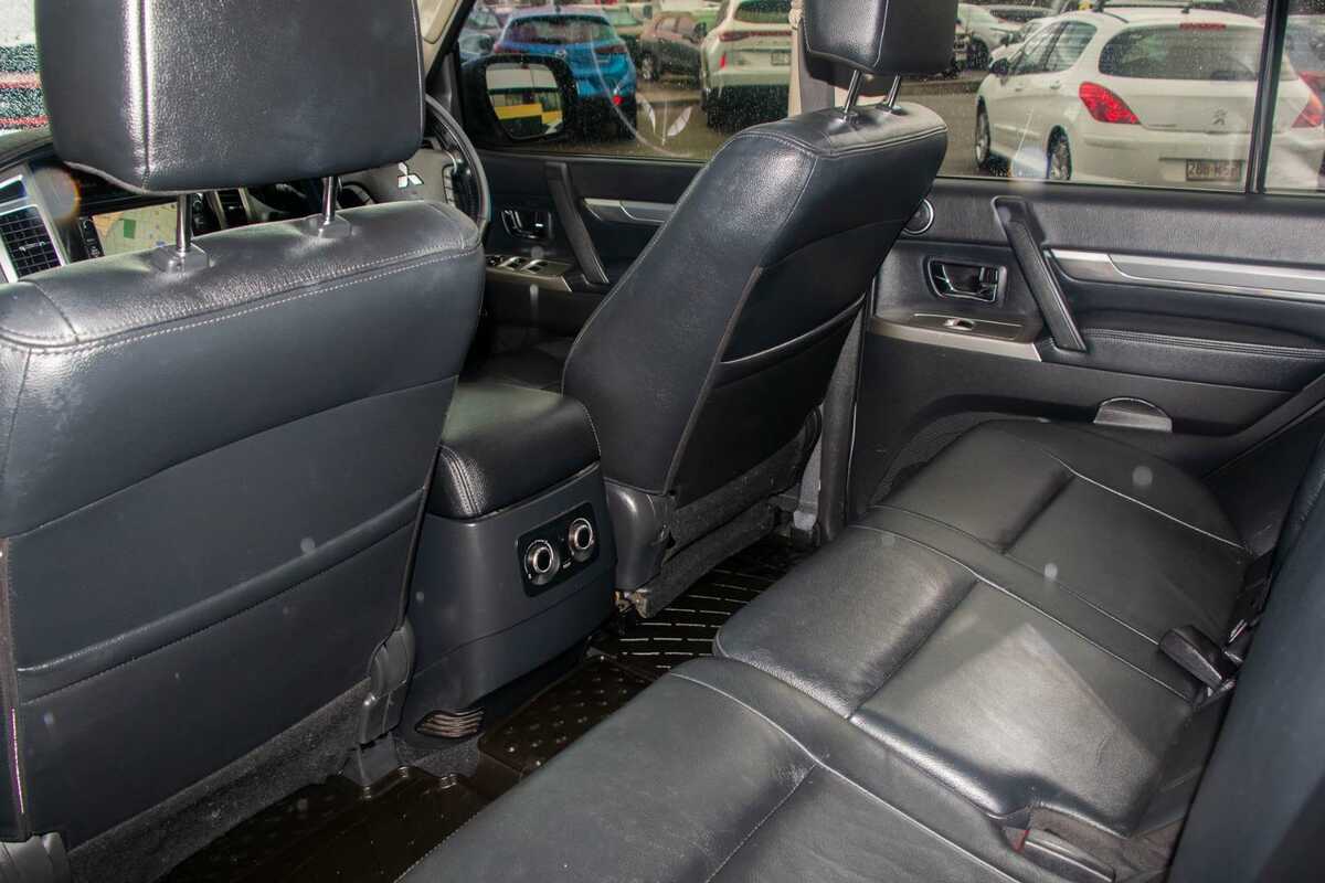 2015 Mitsubishi Pajero Exceed NX