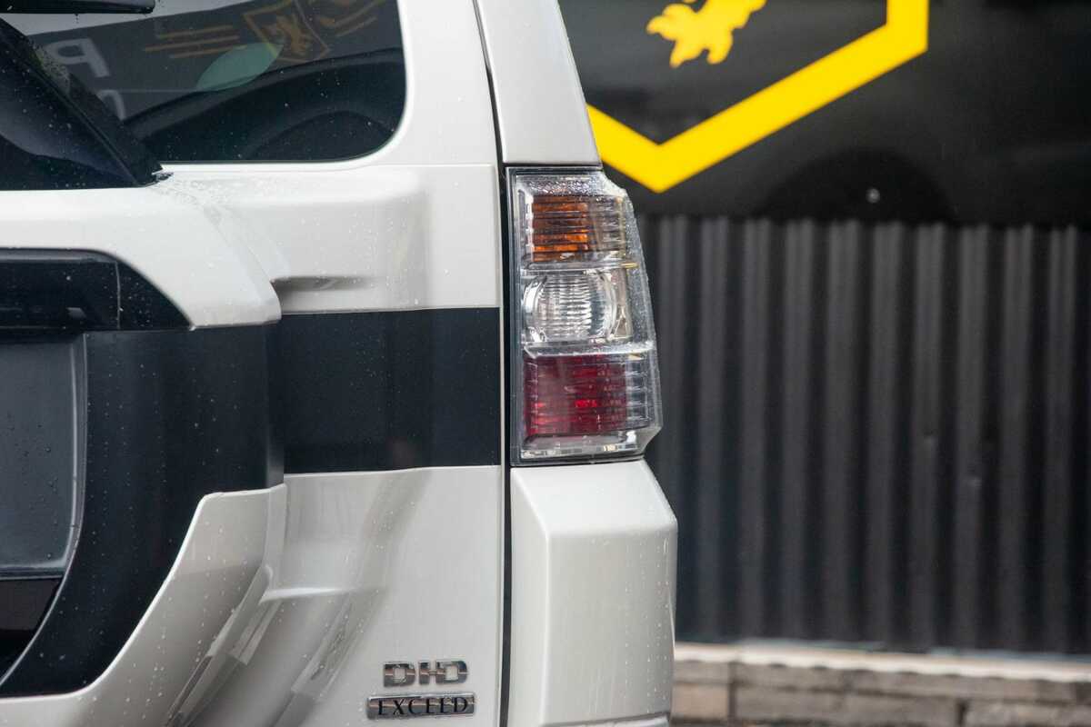2015 Mitsubishi Pajero Exceed NX