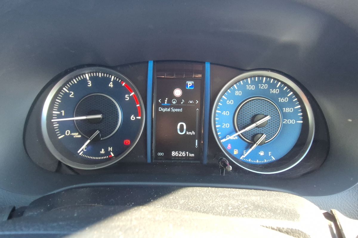 Crusade 2.8L T Diesel Automatic Wagon
