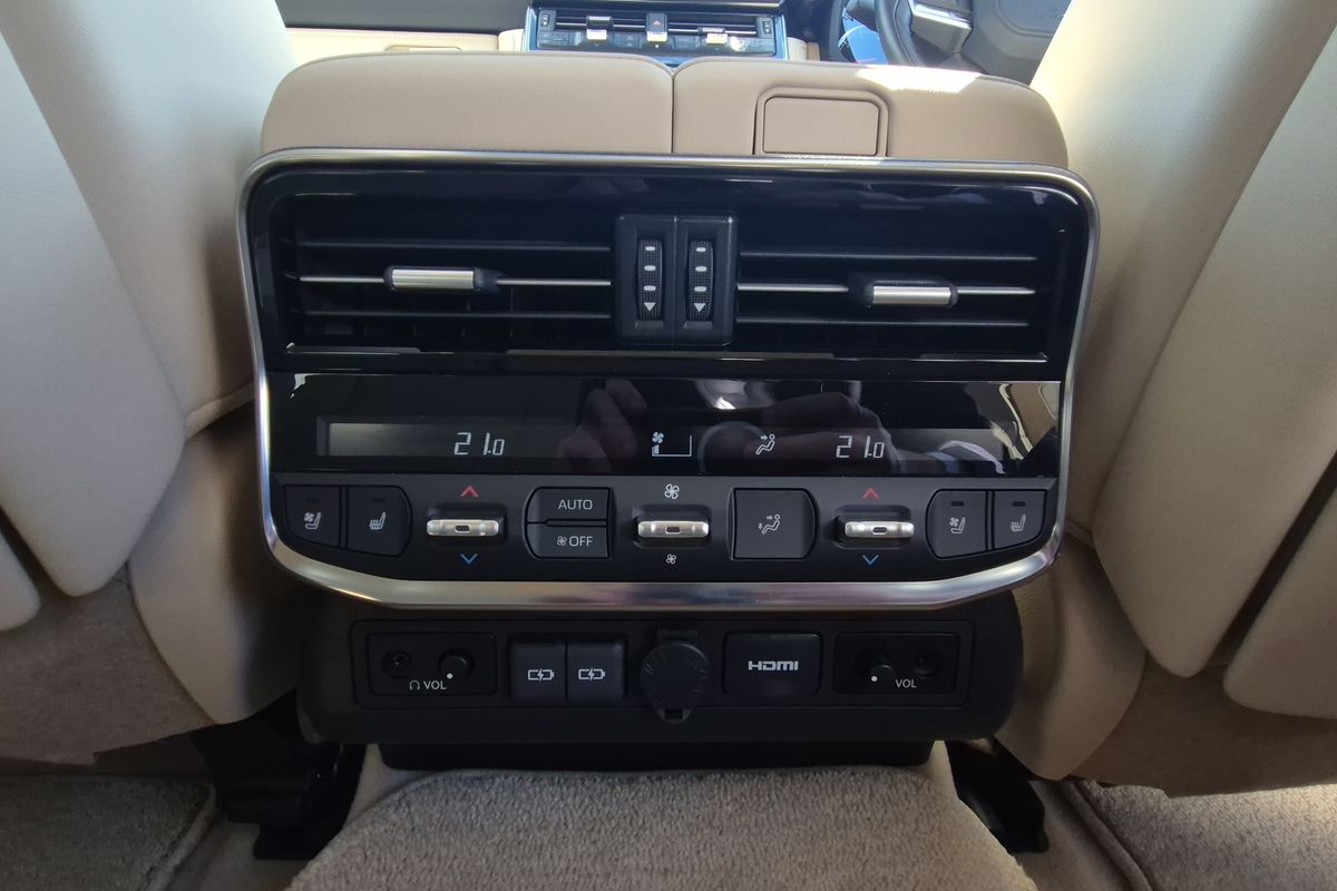 Wagon Sahara ZX 3.3L Diesel Automatic