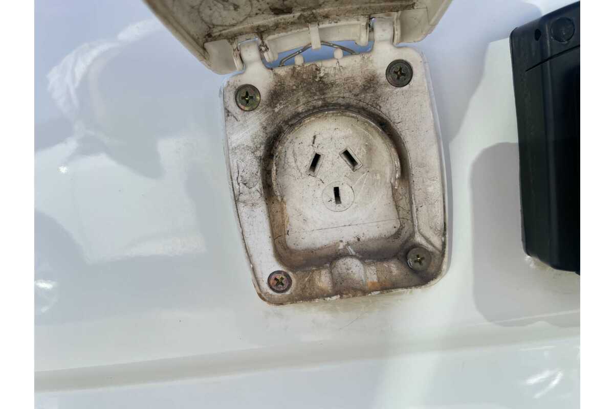2003 Toyota Hiace  RZH113R