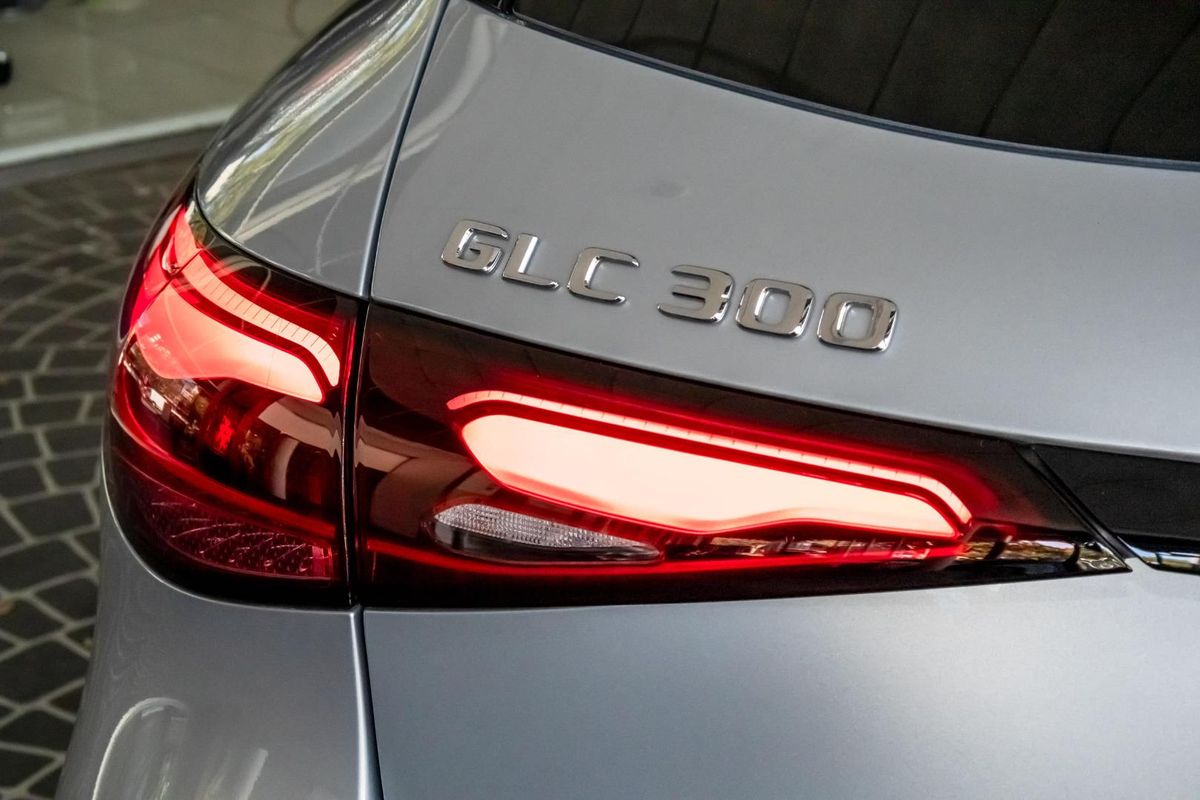 X254 806+056MY GLC300 WAG 9G 9 sp 2.0T/17kW
