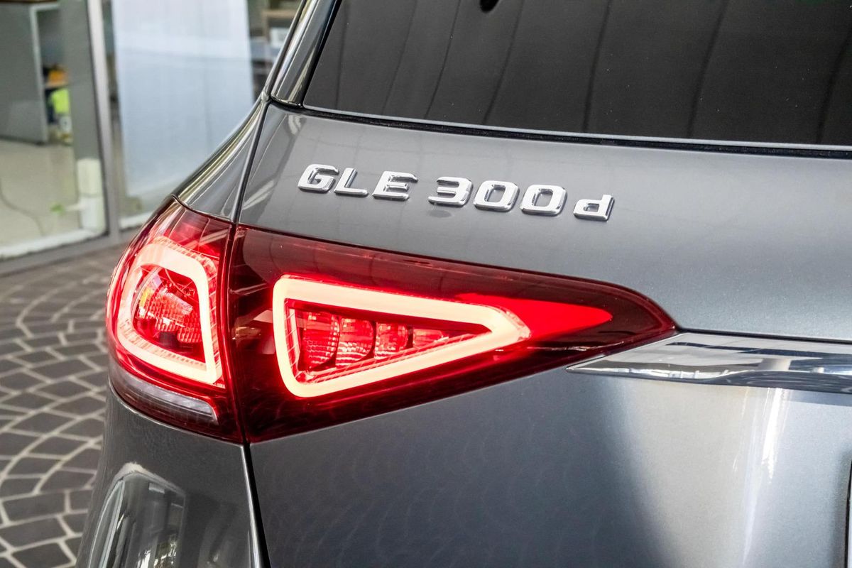 V167 801+051MY GLE300 d WAG 5d r 9G 9sp 2.0DT