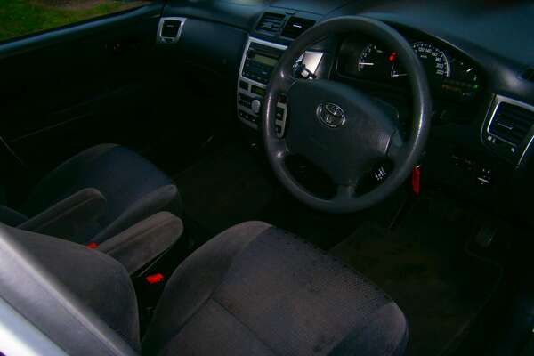 2007 Toyota Avensis Verso GLX ACM21R