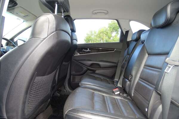 2017 Kia Sorento SLi UM
