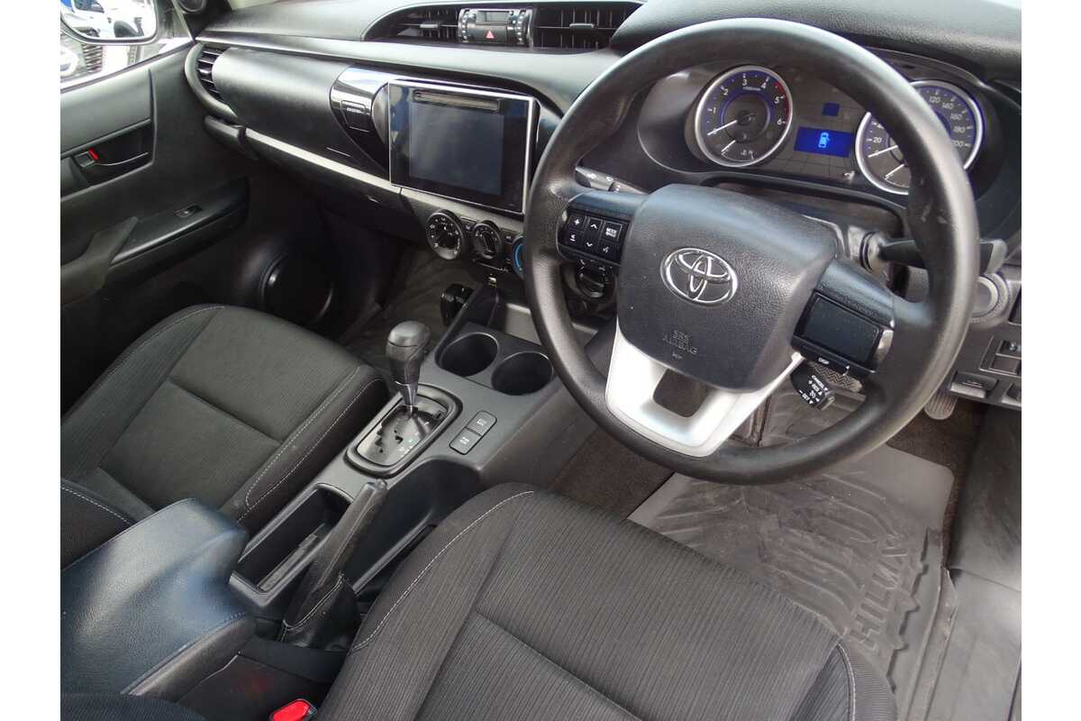 2016 Toyota Hilux SR GUN126R
