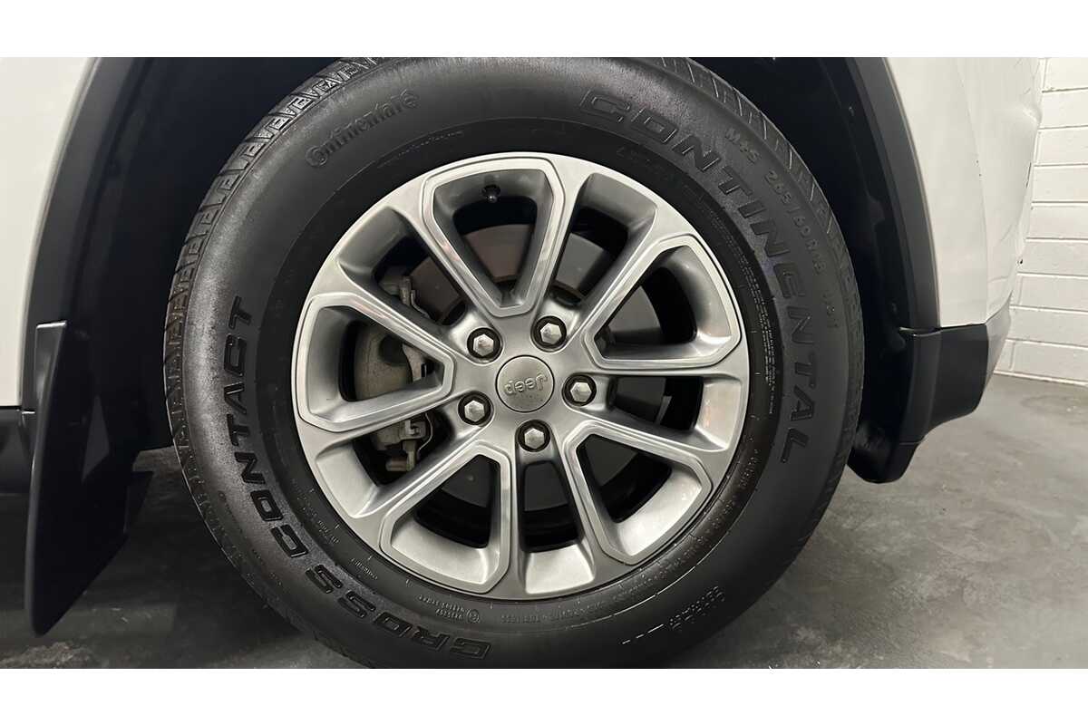 2014 Jeep Grand Cherokee Laredo WK MY15 4X4