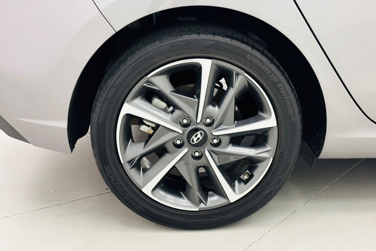 2022 HYUNDAI i30 ELITE 6 SP AUTOMATIC 5D HATCHBACK 4CYL