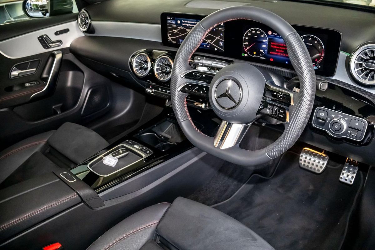 V177 805+055MY A200 Sedan 4dr DCT 7sp 1.3T