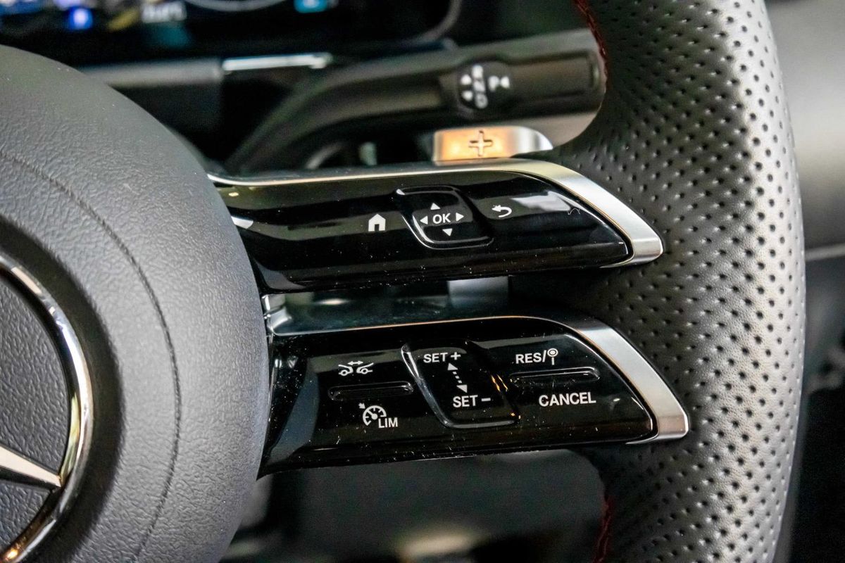H247 806+056MY GLA250 WAG DUAL 8sp 2.0T/10kW