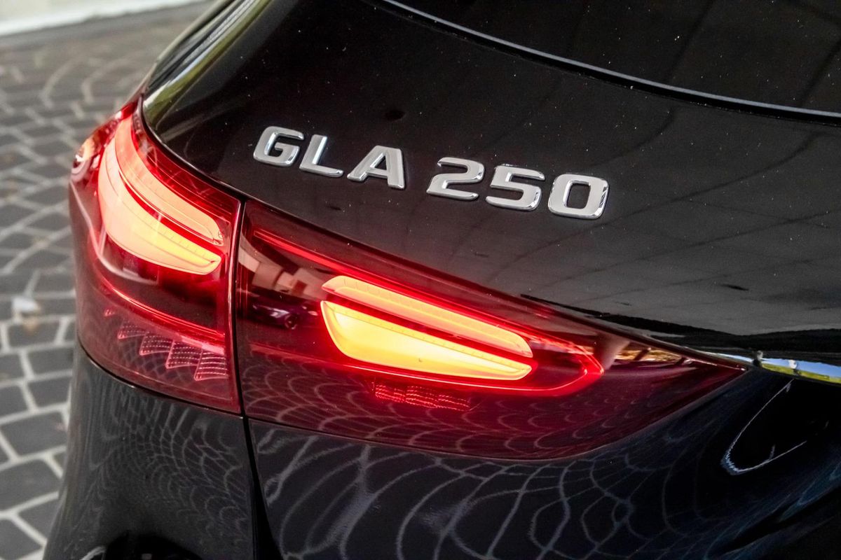 H247 806+056MY GLA250 WAG DUAL 8sp 2.0T/10kW