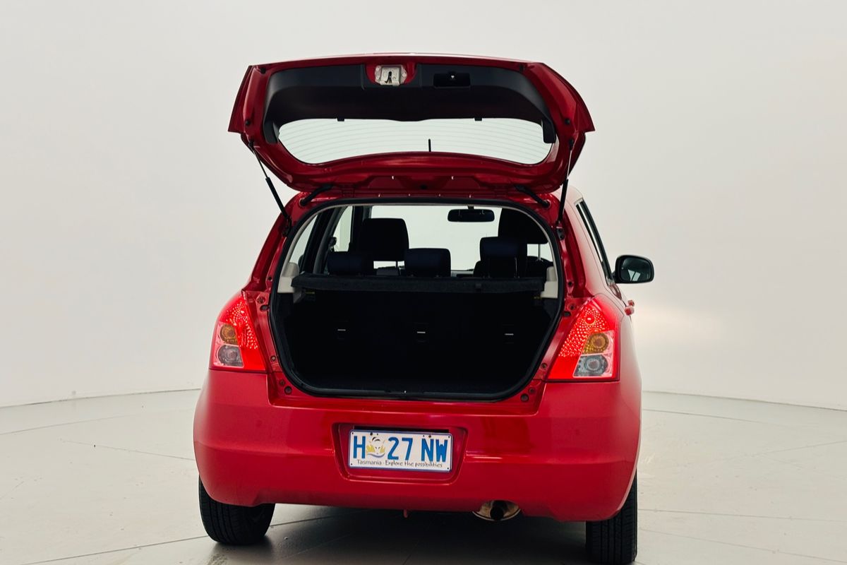 2009 SUZUKI SWIFT  5 SP MANUAL 5D HATCHBACK 4CYL