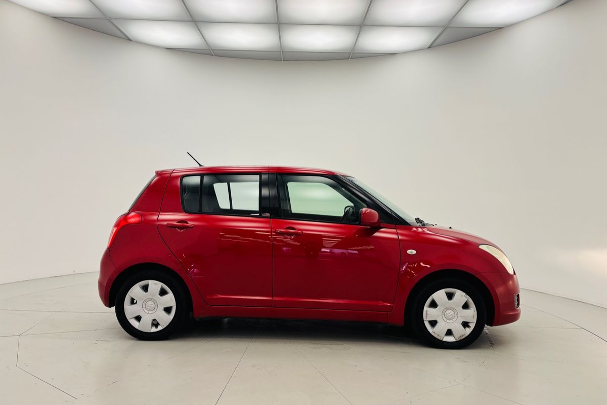 2009 SUZUKI SWIFT  5 SP MANUAL 5D HATCHBACK 4CYL