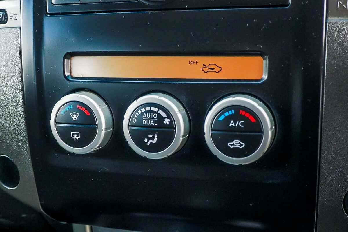 2010 Nissan Navara ST-X D40