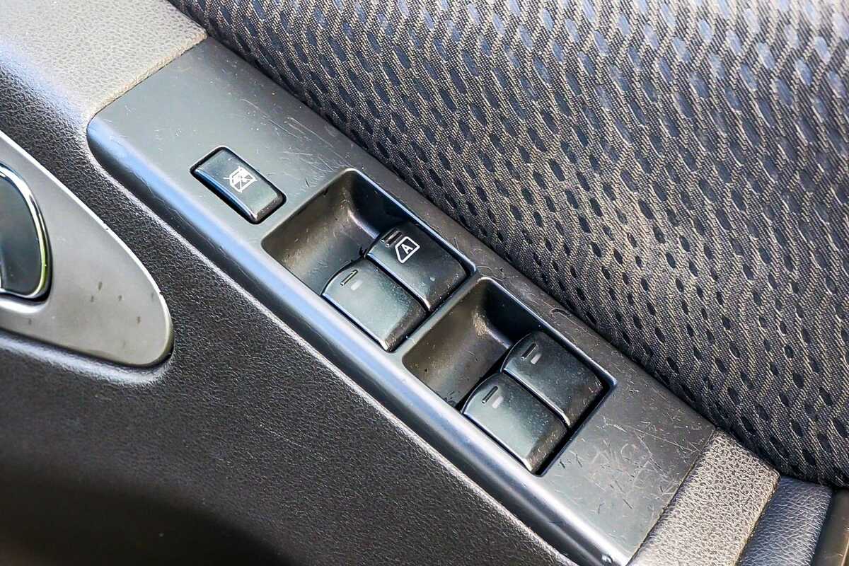 2010 Nissan Navara ST-X D40