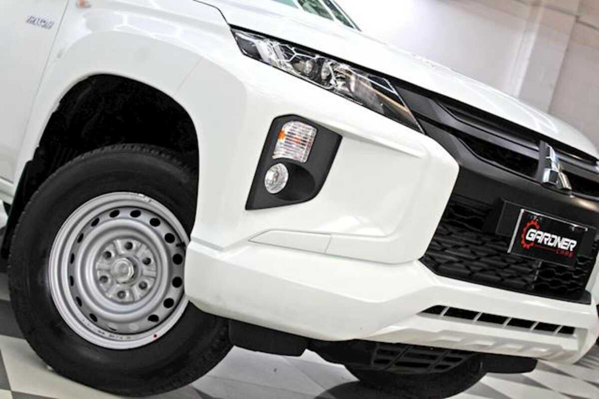 2021 Mitsubishi Triton GLX MR