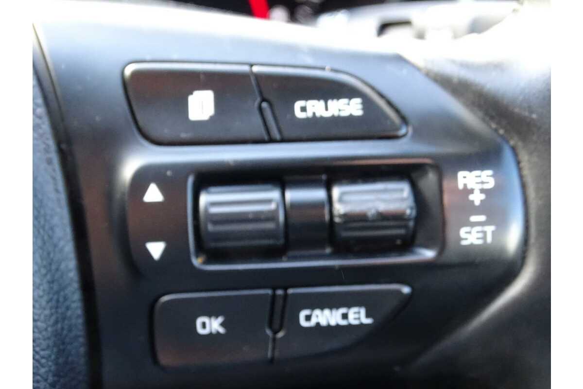 2017 Kia Sorento SLi UM