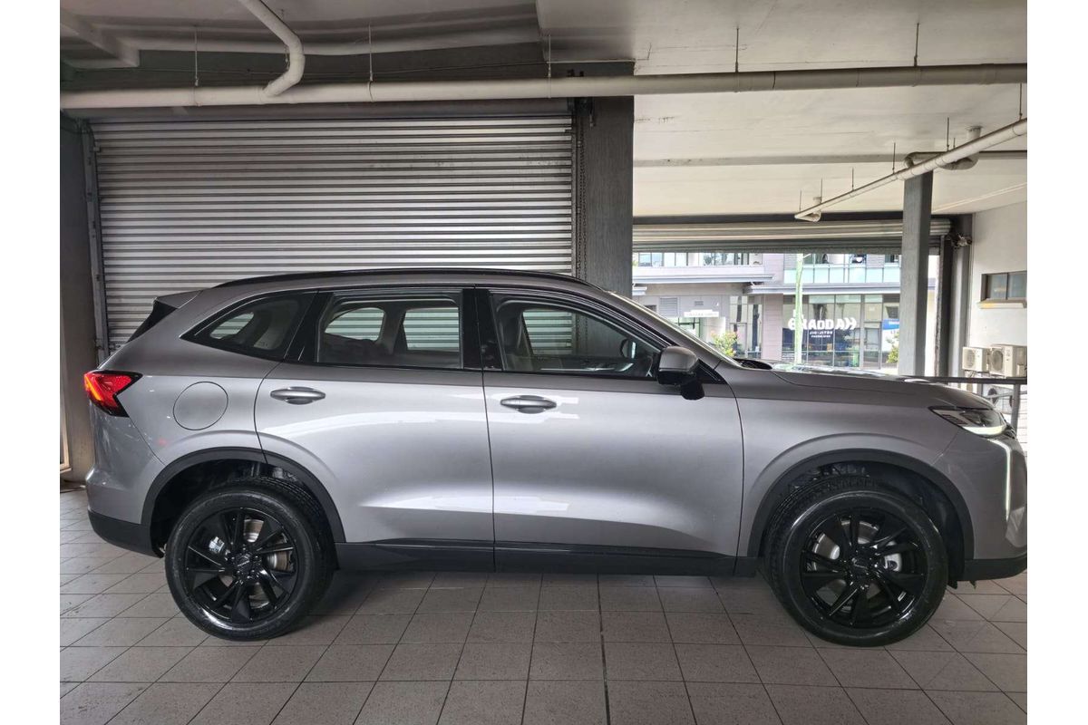 H6 Luxury AUTO PHEV 4X2 AT1 H6 Luxury AUTO PHEV 4X2 AT1