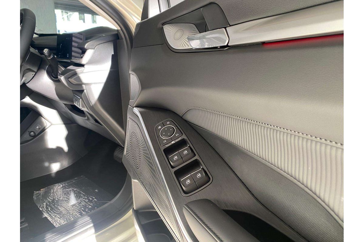 H6 Facelift Lux Auto Hybrid 4X2