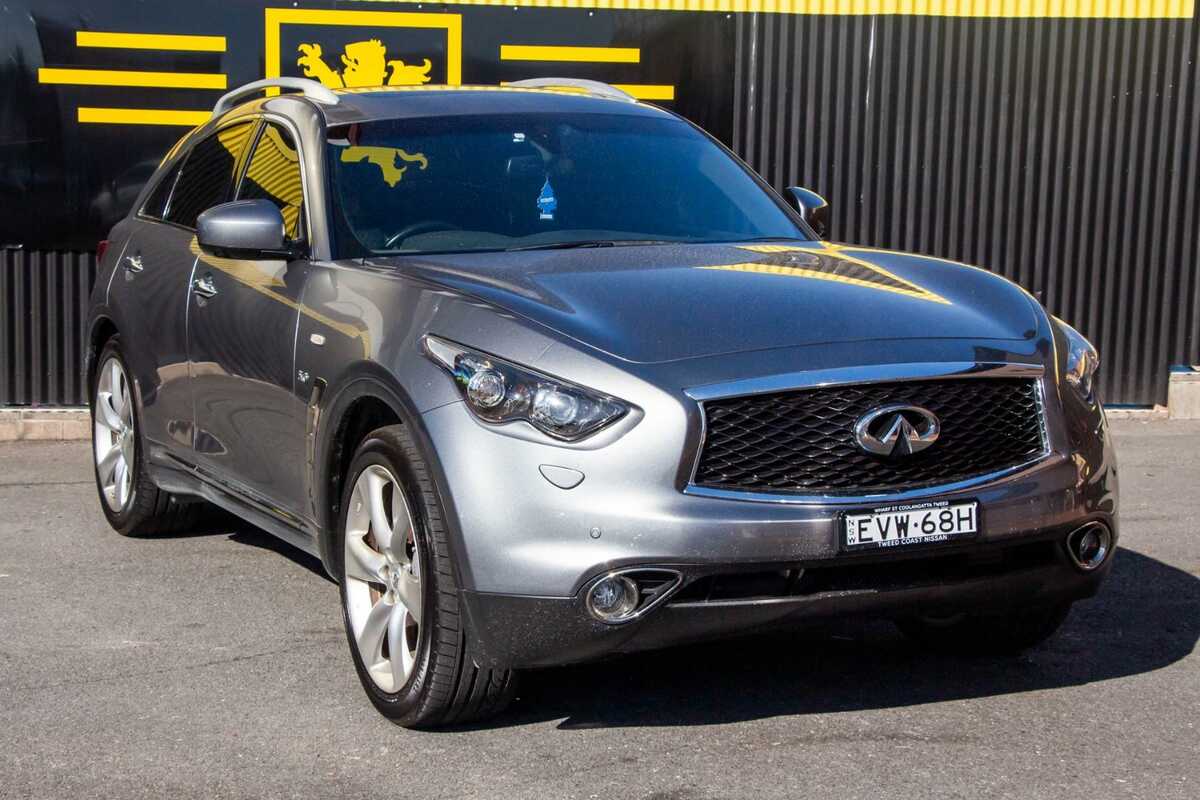 2018 INFINITI QX70 S Premium S51