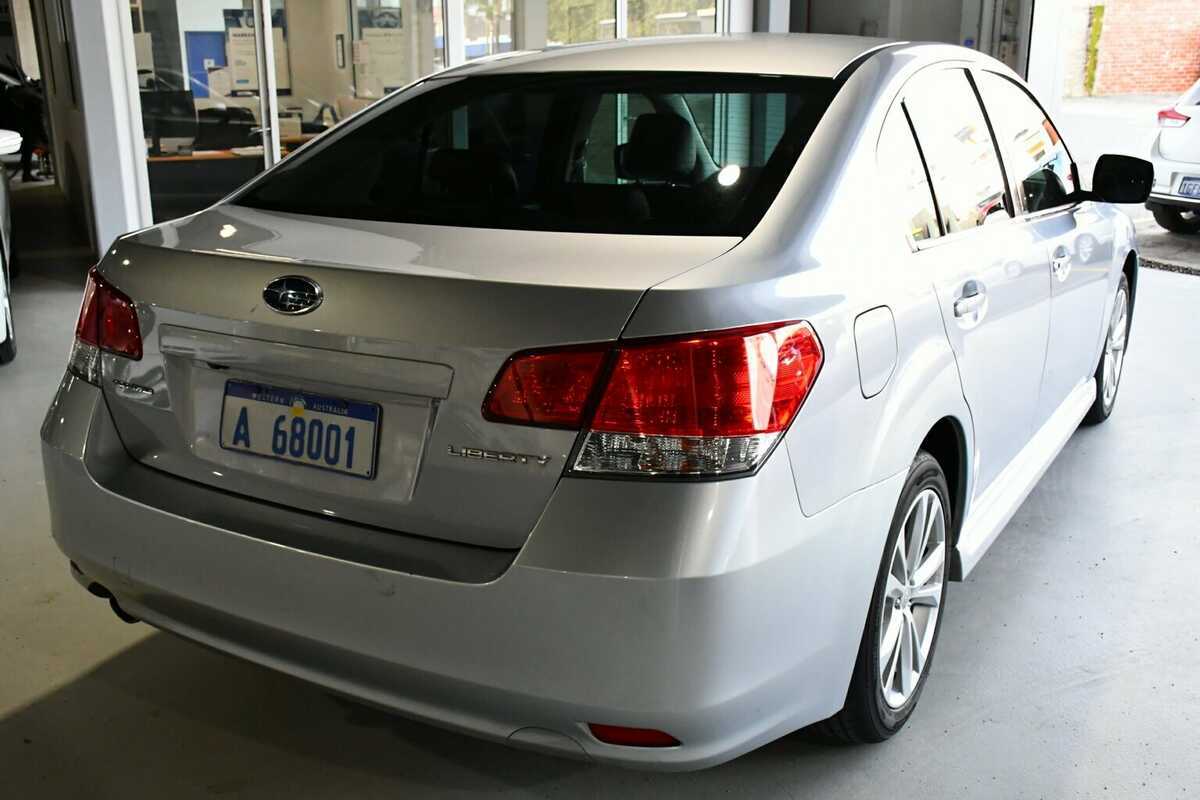 2013 Subaru Liberty 2.5I: The Unexpectedly Good Used Car? - s2epyup
