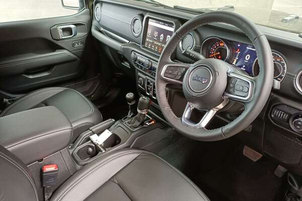 2023 Jeep Wrangler Unlimited Overland JL