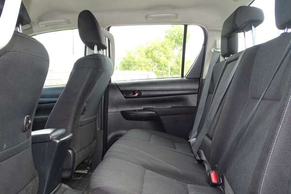 2016 Toyota Hilux SR GUN126R