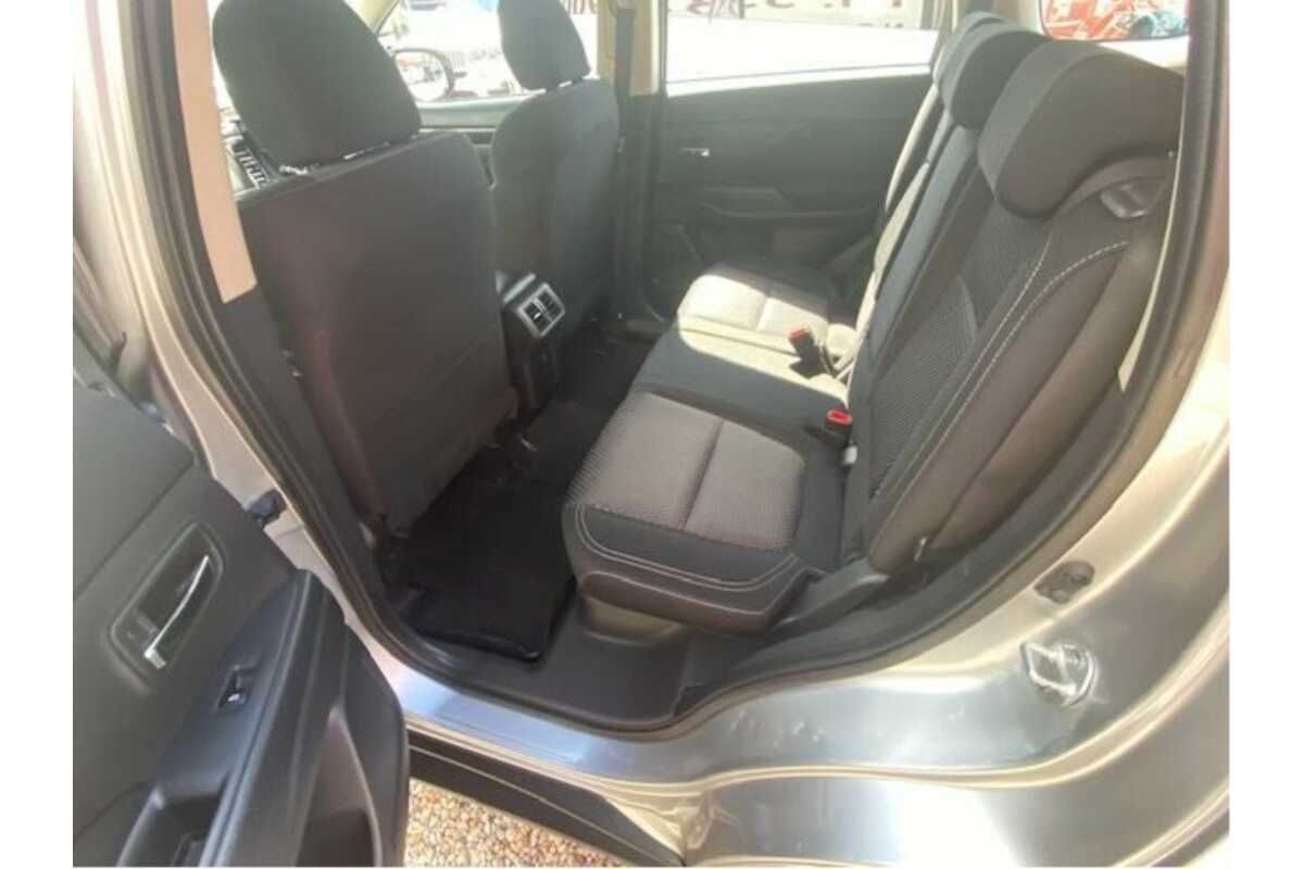 2018 Mitsubishi Outlander LS 7 Seat (2WD) ZL MY18.5