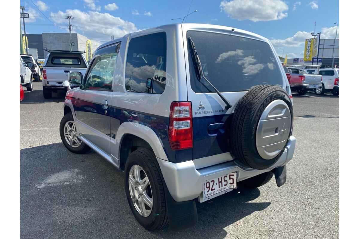 2008 Mitsubishi PAJERO MINI