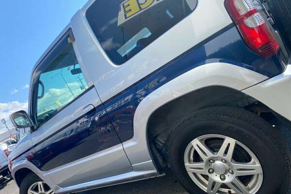 2008 Mitsubishi PAJERO MINI