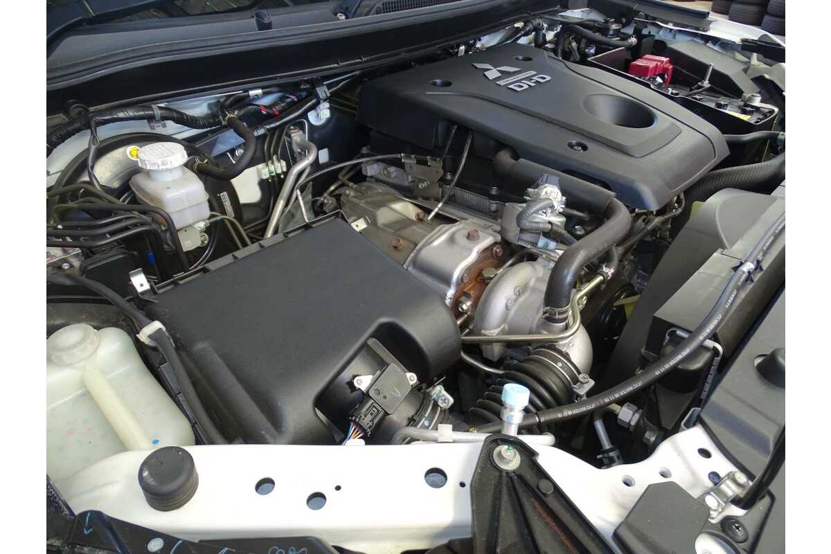 2019 Mitsubishi Triton GLX ADAS MR