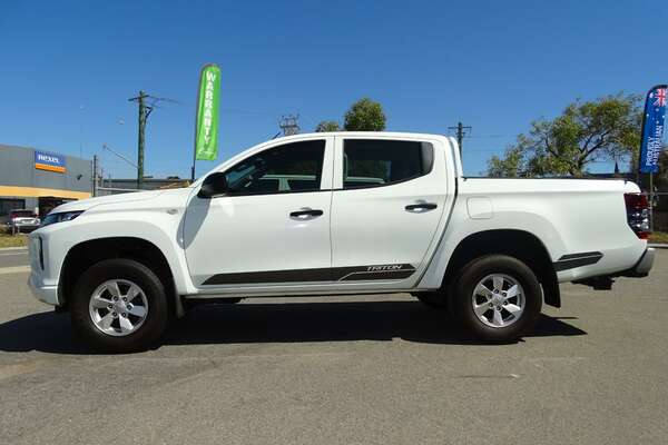 2019 Mitsubishi Triton GLX ADAS MR