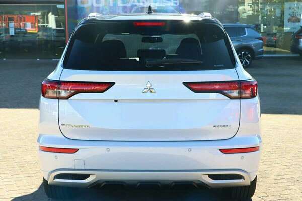 2023 Mitsubishi Outlander Exceed Tourer ZM