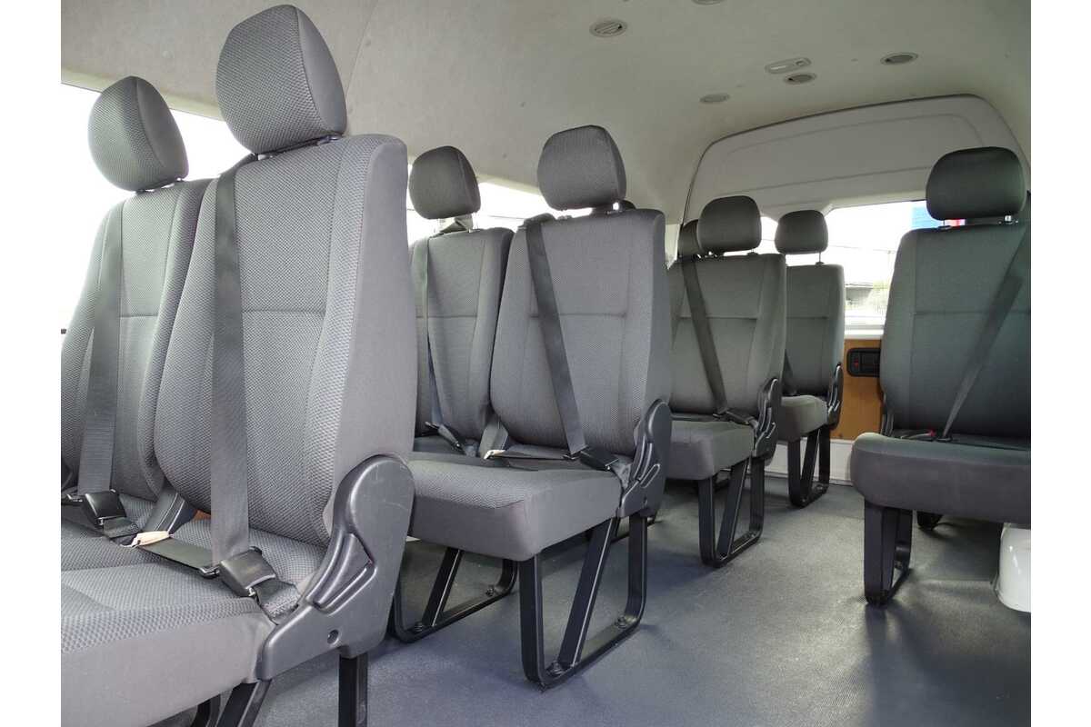 2018 Toyota Hiace Commuter KDH223R