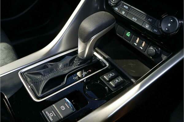 2023 Mitsubishi Eclipse Cross LS Black Edition YB