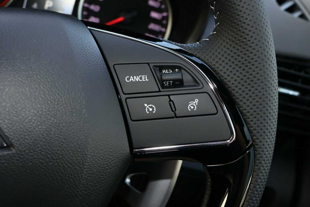 2023 Mitsubishi Eclipse Cross LS Black Edition YB