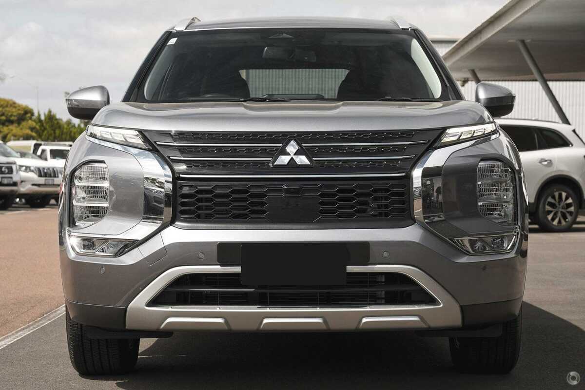2023 Mitsubishi Outlander LS ZM