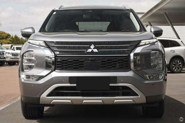 2023 Mitsubishi Outlander LS ZM