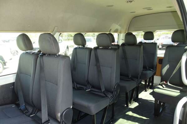 2018 Toyota Hiace Commuter KDH223R