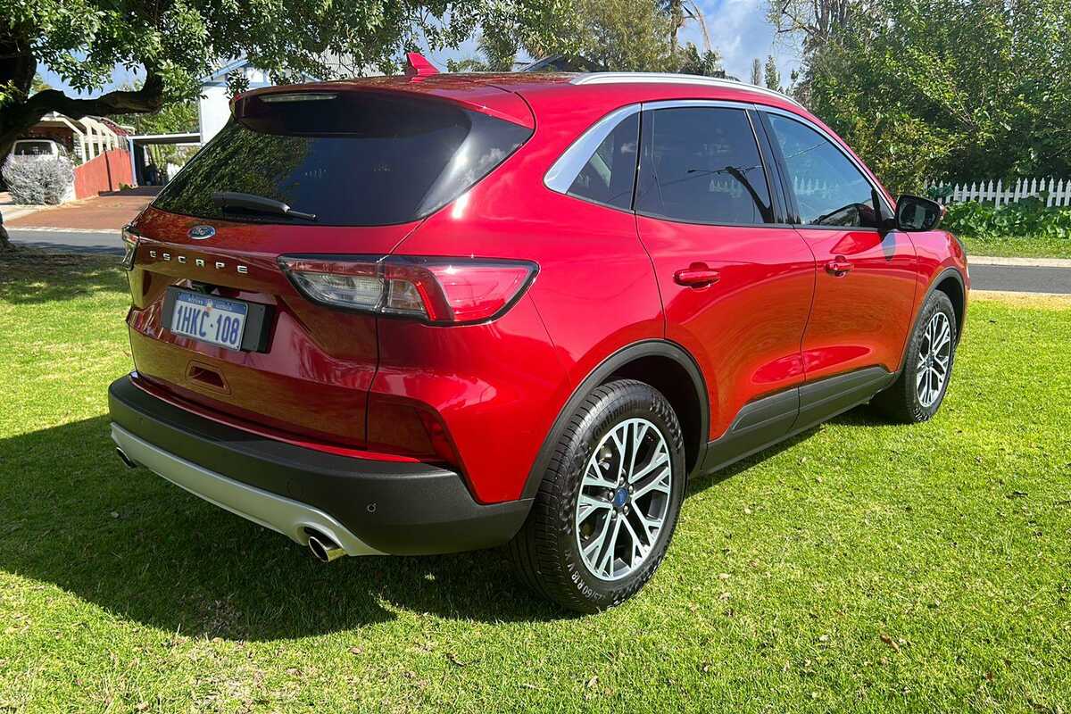 2021 Ford Escape  ZH