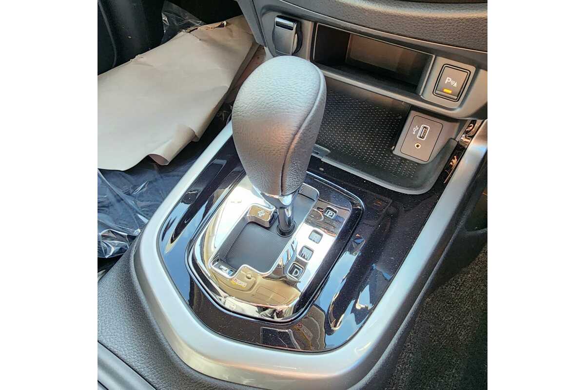 2023 Nissan Navara ST-X D23