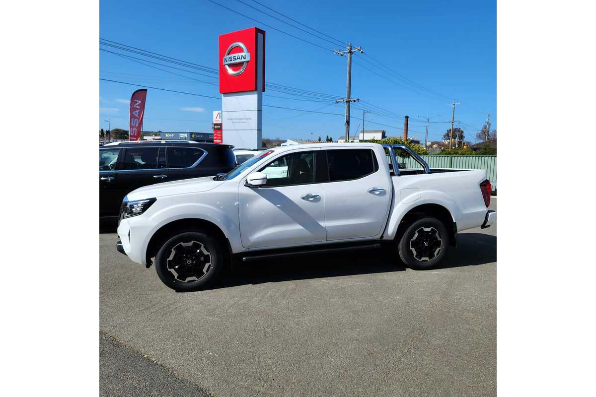2023 Nissan Navara ST-X D23