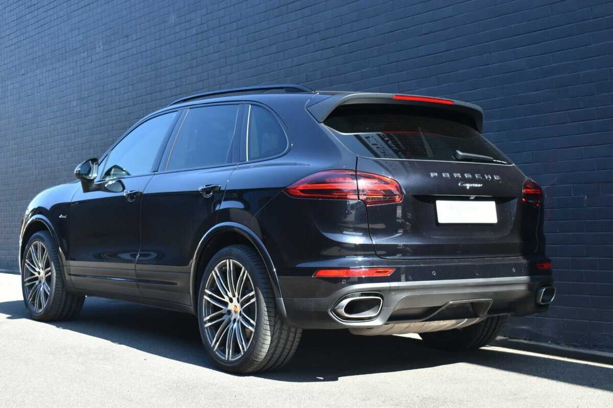 2016 Porsche Cayenne Diesel Platinum Edition 92A