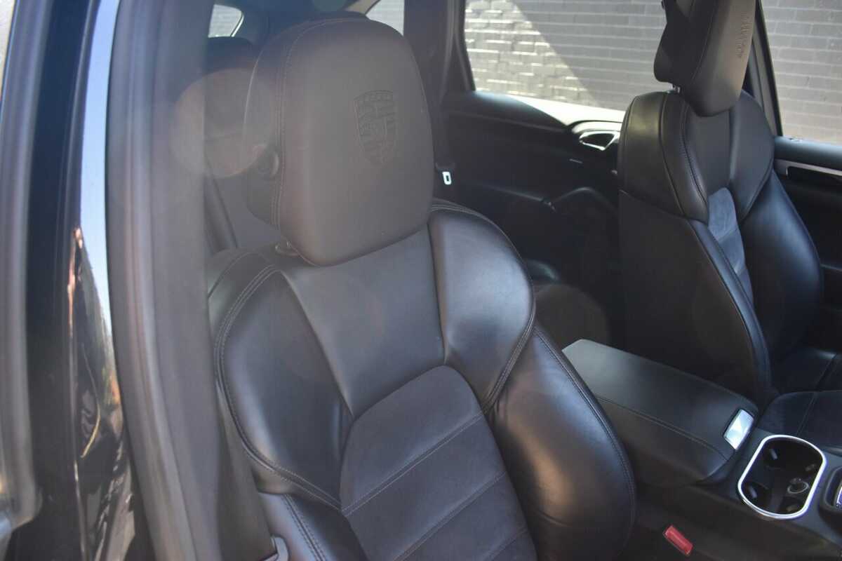 2016 Porsche Cayenne Diesel Platinum Edition 92A