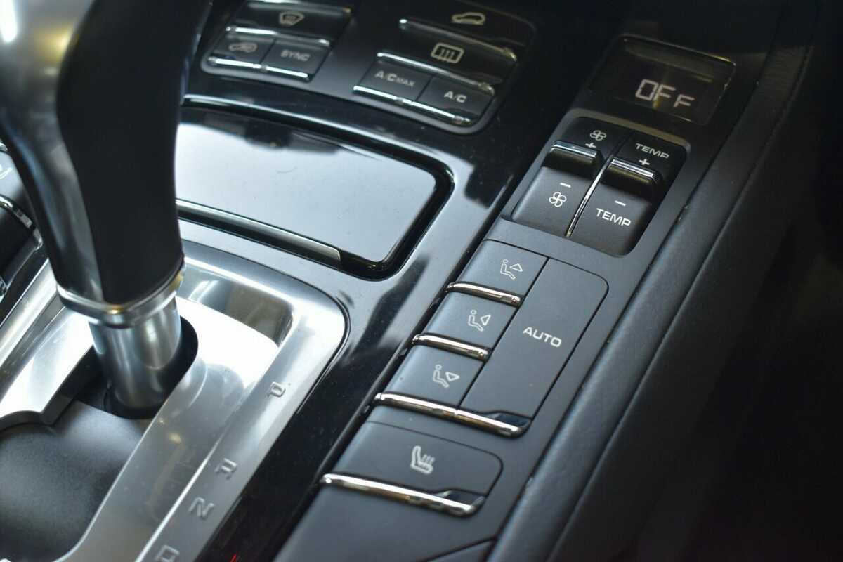 2016 Porsche Cayenne Diesel Platinum Edition 92A