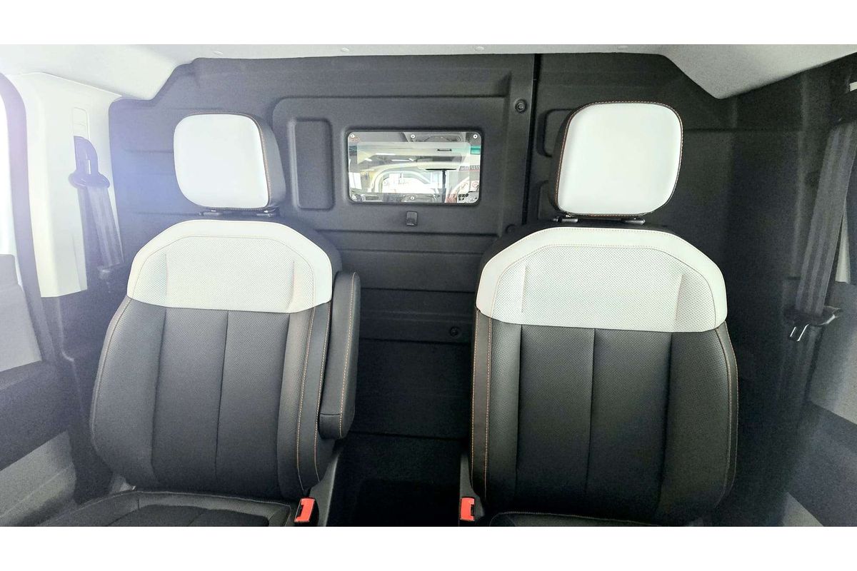 Super Van 5m, SWB, FWD, 83kWh, H1980, 2 seats