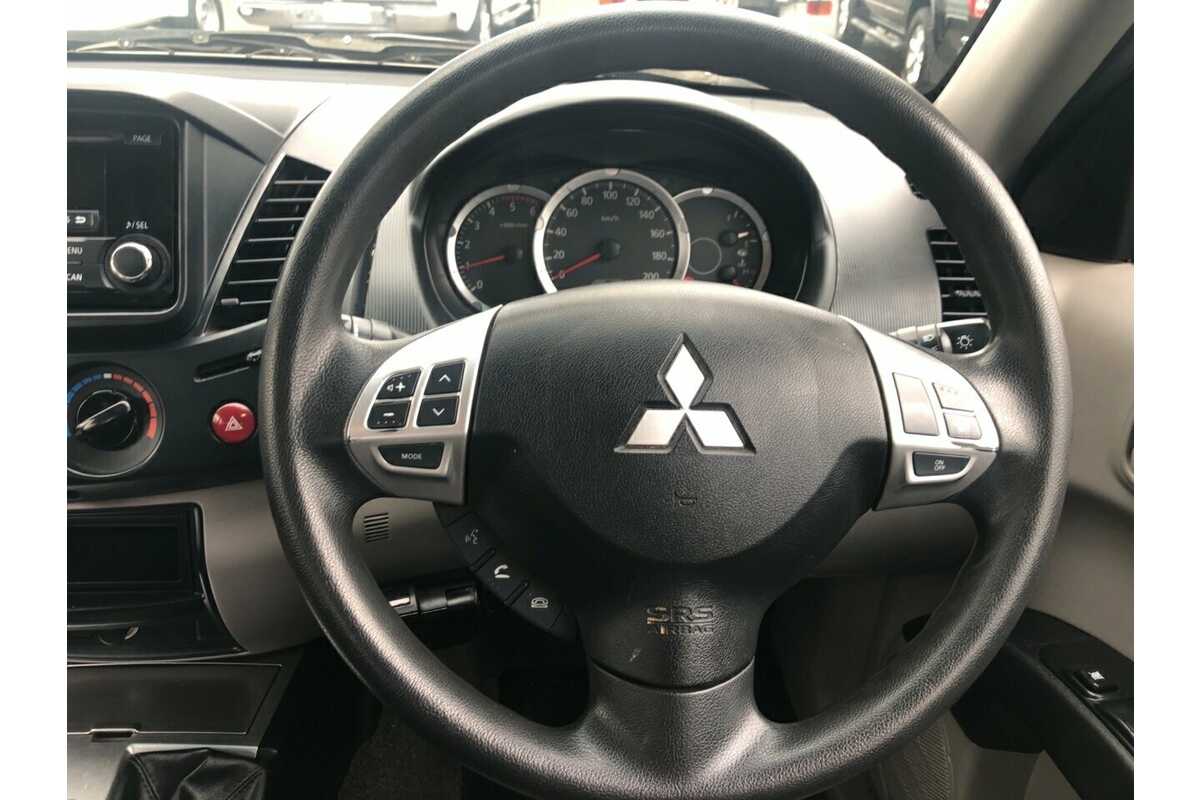 2015 Mitsubishi Triton GLX MN